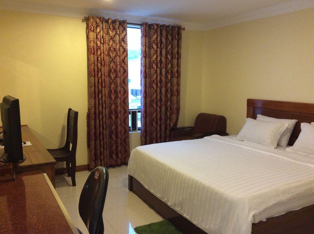 Royal Princess Hotel Sihanoukville Exterior foto