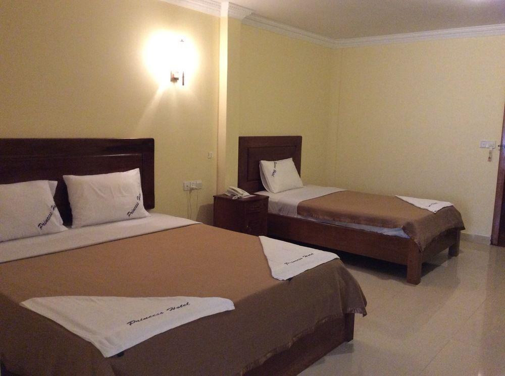 Royal Princess Hotel Sihanoukville Exterior foto