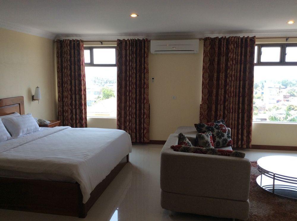 Royal Princess Hotel Sihanoukville Exterior foto
